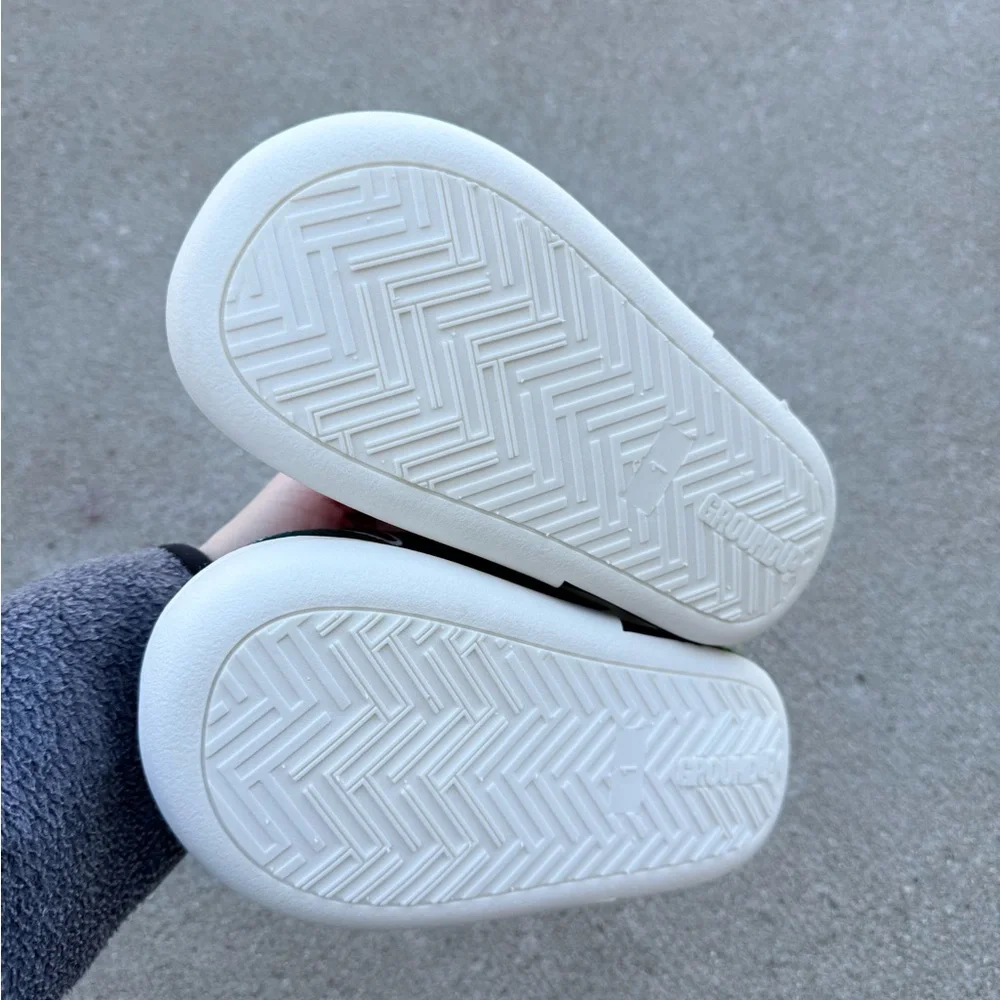 NWT Ground Up Wicked Slippers size 1